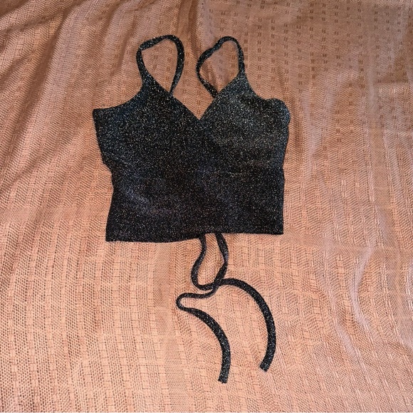 NWOT Black shimmer tie back crop tank - Picture 2 of 6